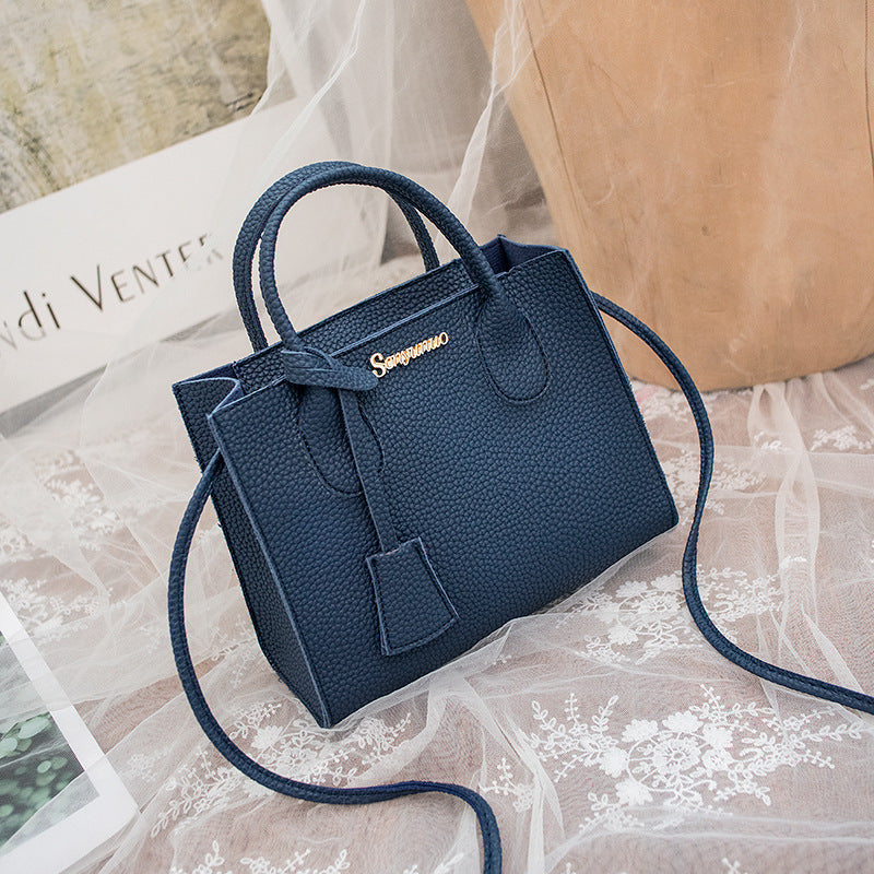Stylish Crossbody Bag – Modern One-Shoulder Messenger Design