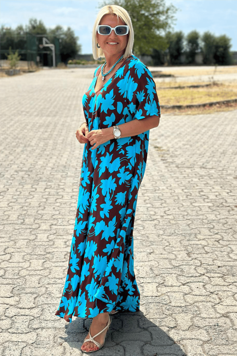 AMPARO | Elegant Loose Dress Concealing the Tummy