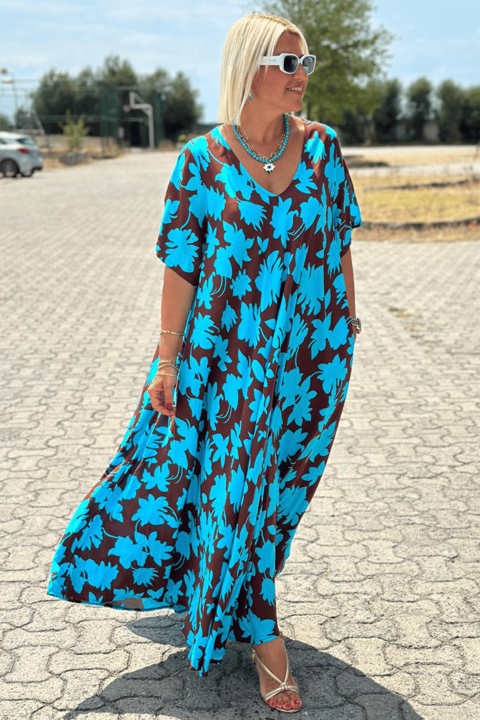 AMPARO | Elegant Loose Dress Concealing the Tummy